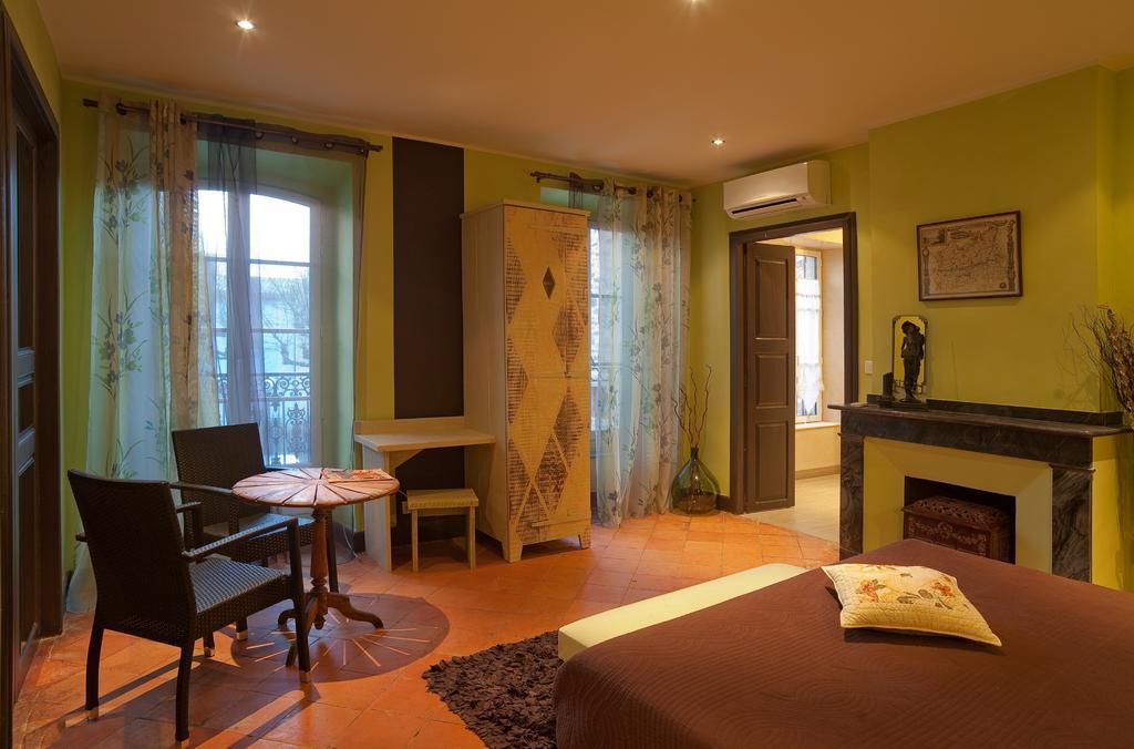 Bed & Breakfast Demeure Du Pareur Villeneuve-Minervois Exterior foto