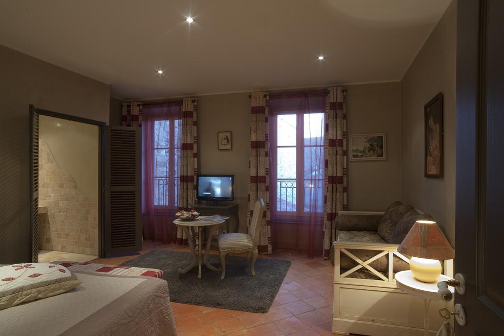 Bed & Breakfast Demeure Du Pareur Villeneuve-Minervois Exterior foto
