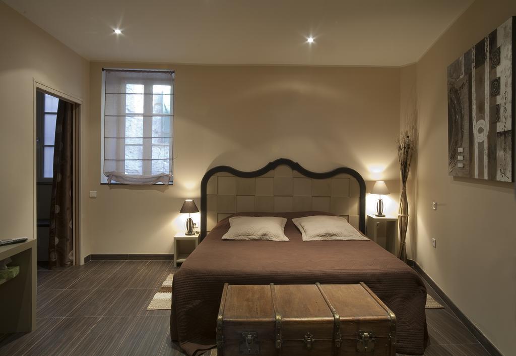 Bed & Breakfast Demeure Du Pareur Villeneuve-Minervois Exterior foto